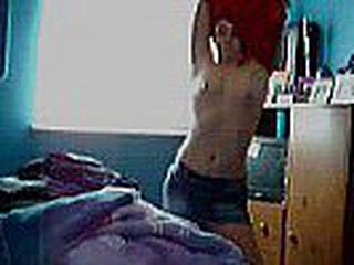 Watch my college roomate, as this babe strips and masturbates on livecam for her boyfriend!