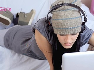 Brunette sets up a bootycall using her laptop